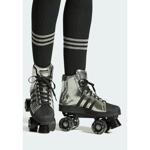 NEW ADIDAS Superstar 82 Roller Skates W9.5 Silver JH5522 - Picture 1 of 7